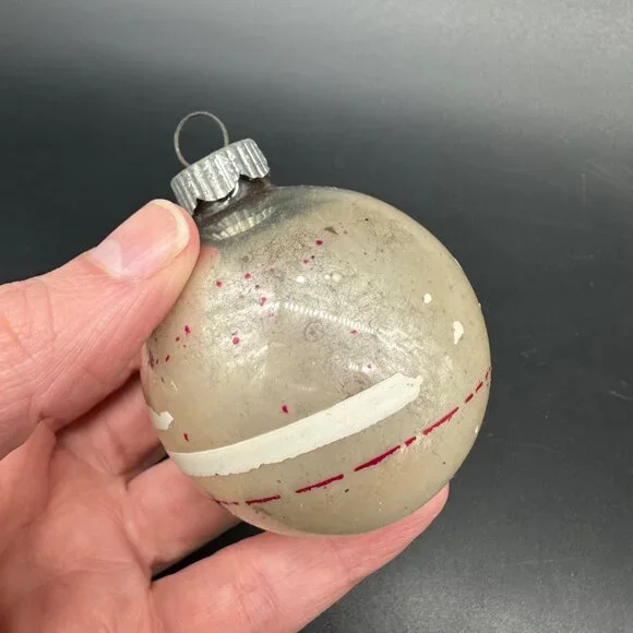 Vintage Shiny Brite Christmas Ornaments Mid Century Set Of 4 USA Indent Tornado - Picture 8 of 13